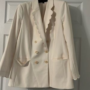 Scallop detail blazer